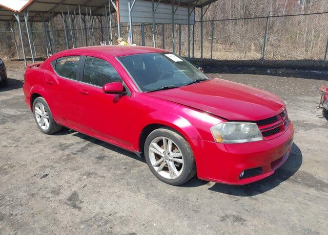 2013 DODGE Avenger