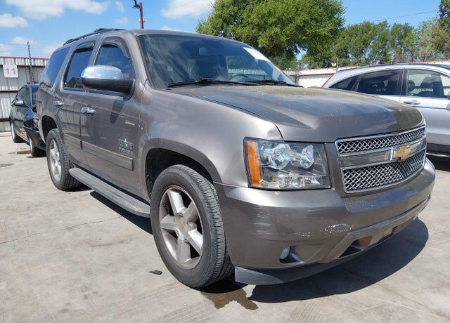 2011 CHEVROLET Tahoe