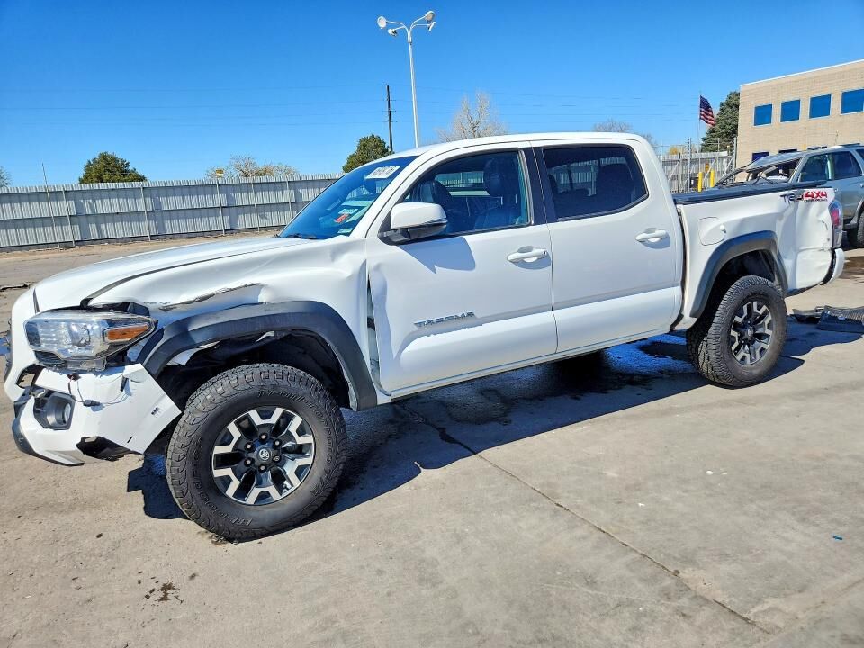 2020 TOYOTA Tacoma