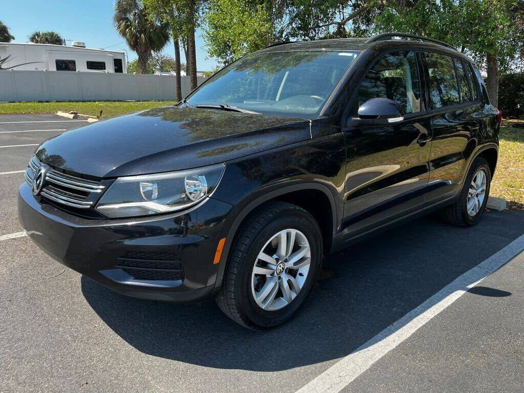 2016 VOLKSWAGEN Tiguan
