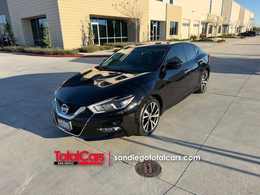 2016 NISSAN Maxima