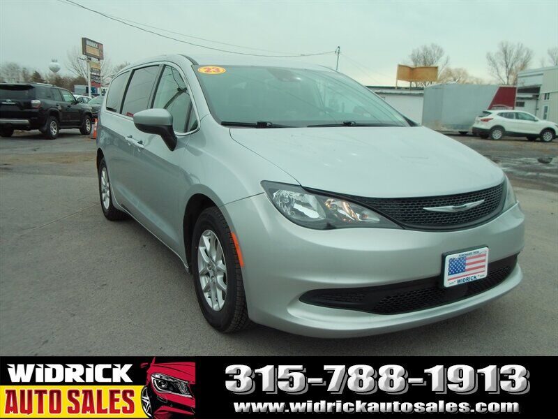 2023 CHRYSLER Voyager