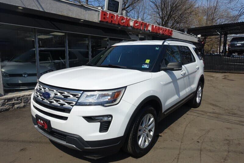 2019 FORD Explorer