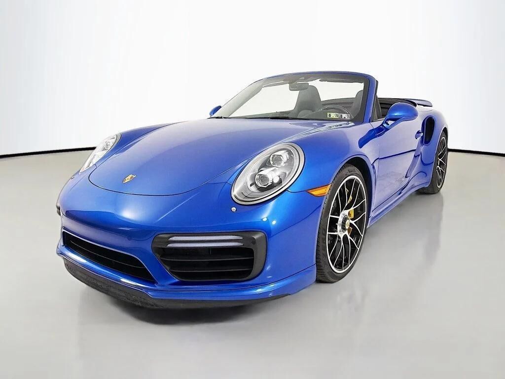 2017 PORSCHE 911
