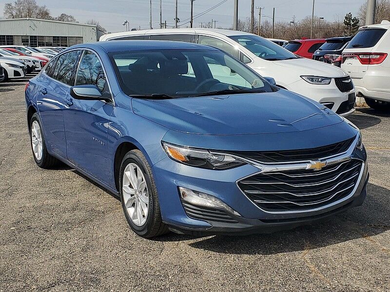 2025 CHEVROLET Malibu