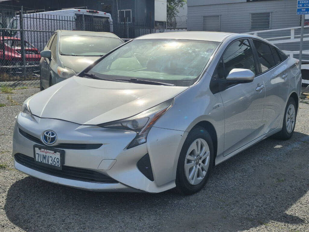 2016 TOYOTA PRIUS
