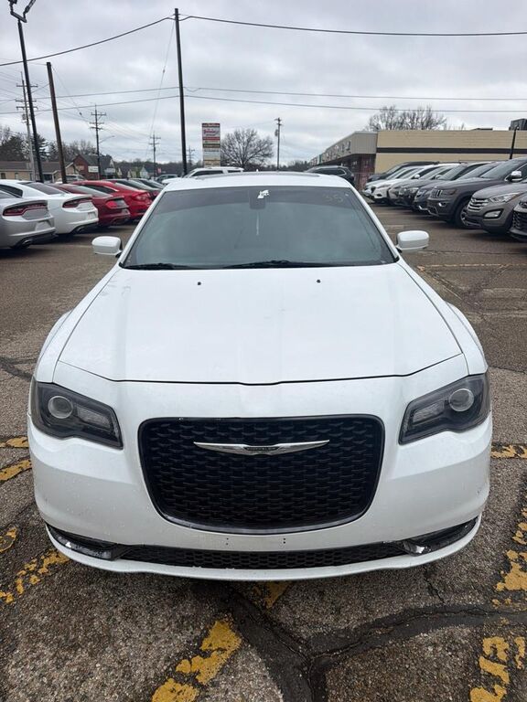 2016 CHRYSLER 300