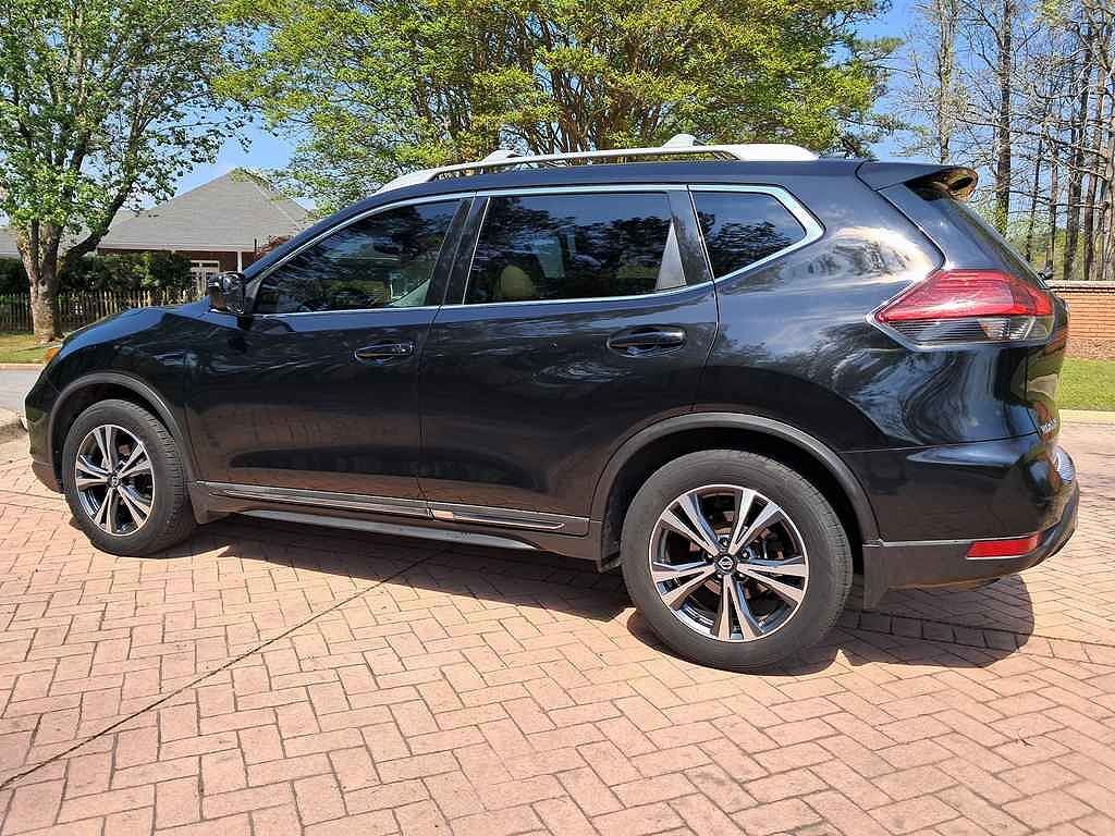 2017 NISSAN Rogue