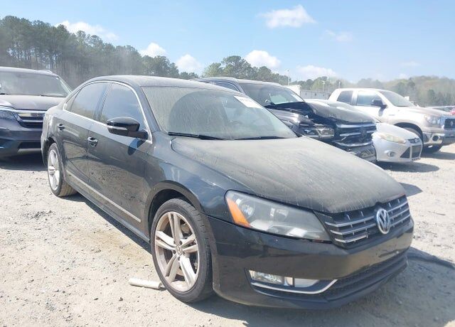 2013 VOLKSWAGEN Passat