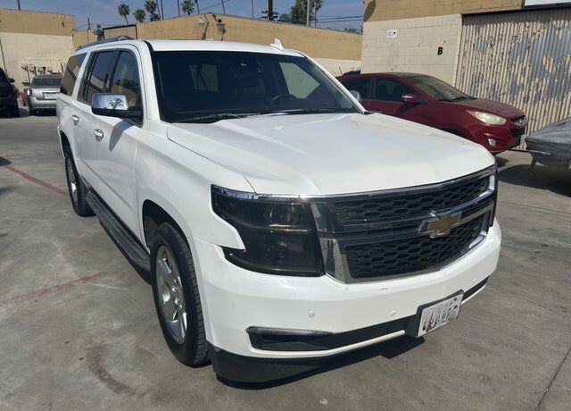 2016 CHEVROLET Suburban