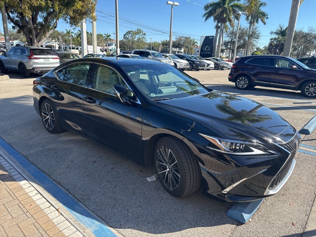 2023 LEXUS ES