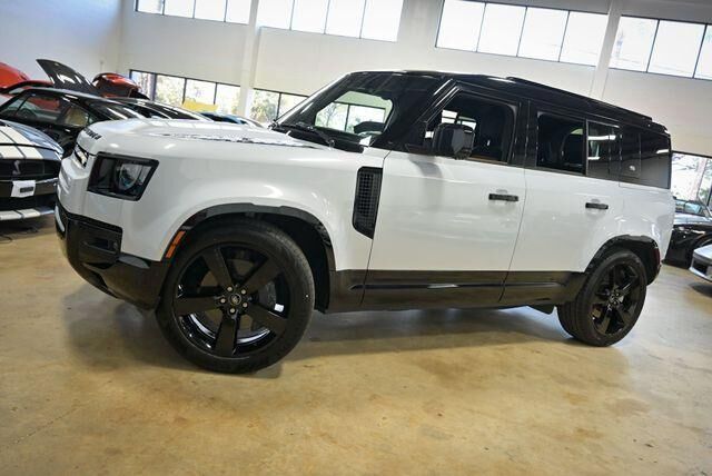 2023 LAND ROVER Defender