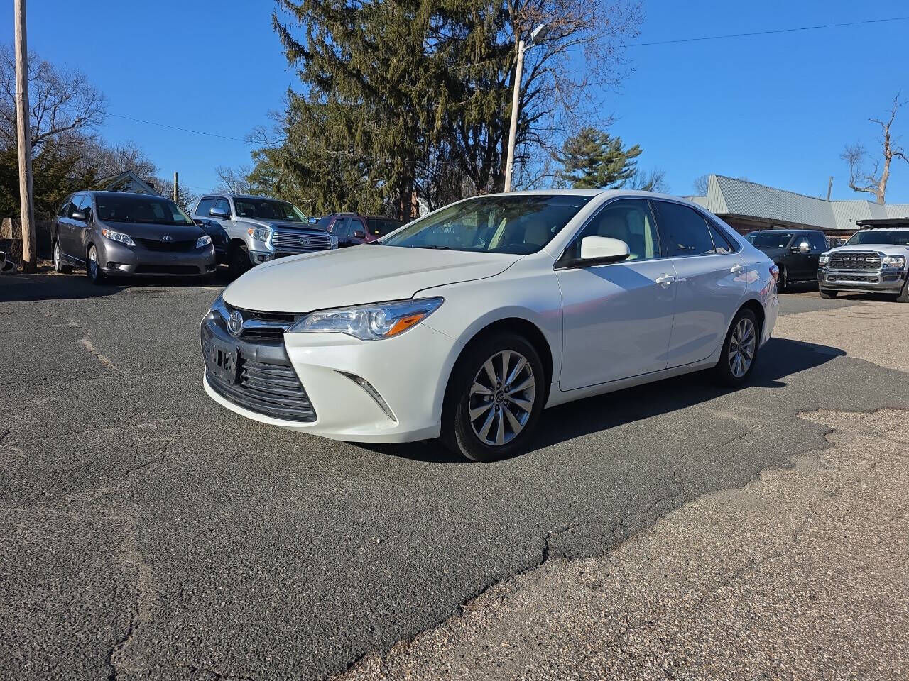 2017 TOYOTA Camry