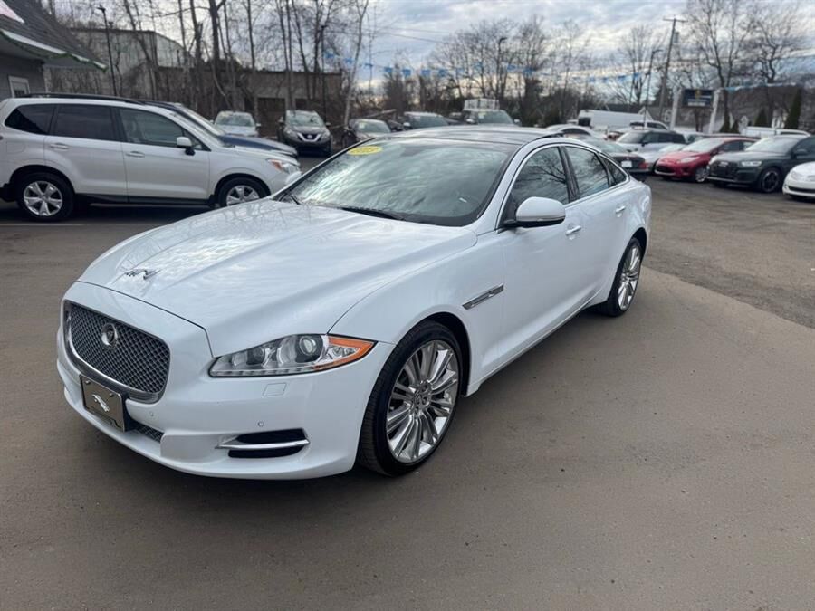 2013 JAGUAR XJ