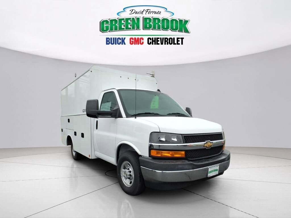 2025 CHEVROLET Express