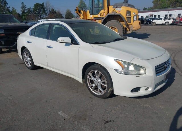 2014 NISSAN Maxima