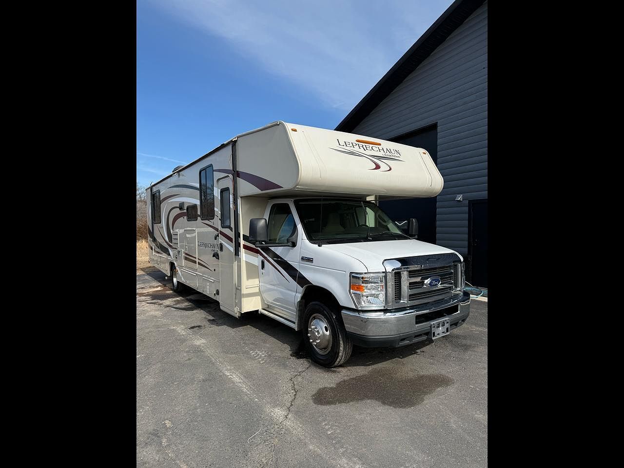 2019 FORD E-450