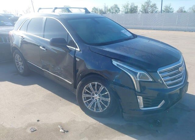 2017 CADILLAC XT5