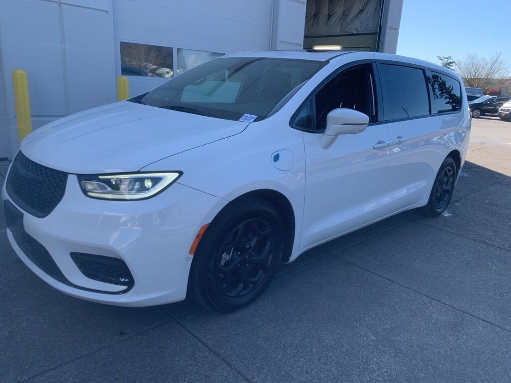 2022 CHRYSLER Pacifica