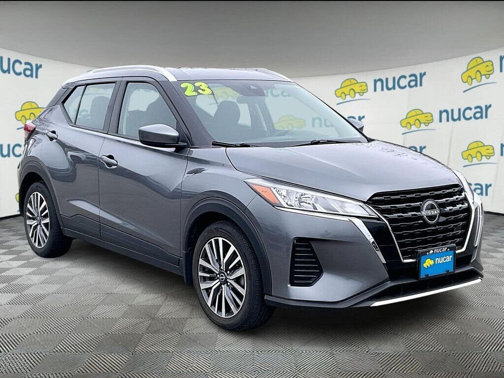 2023 NISSAN Kicks