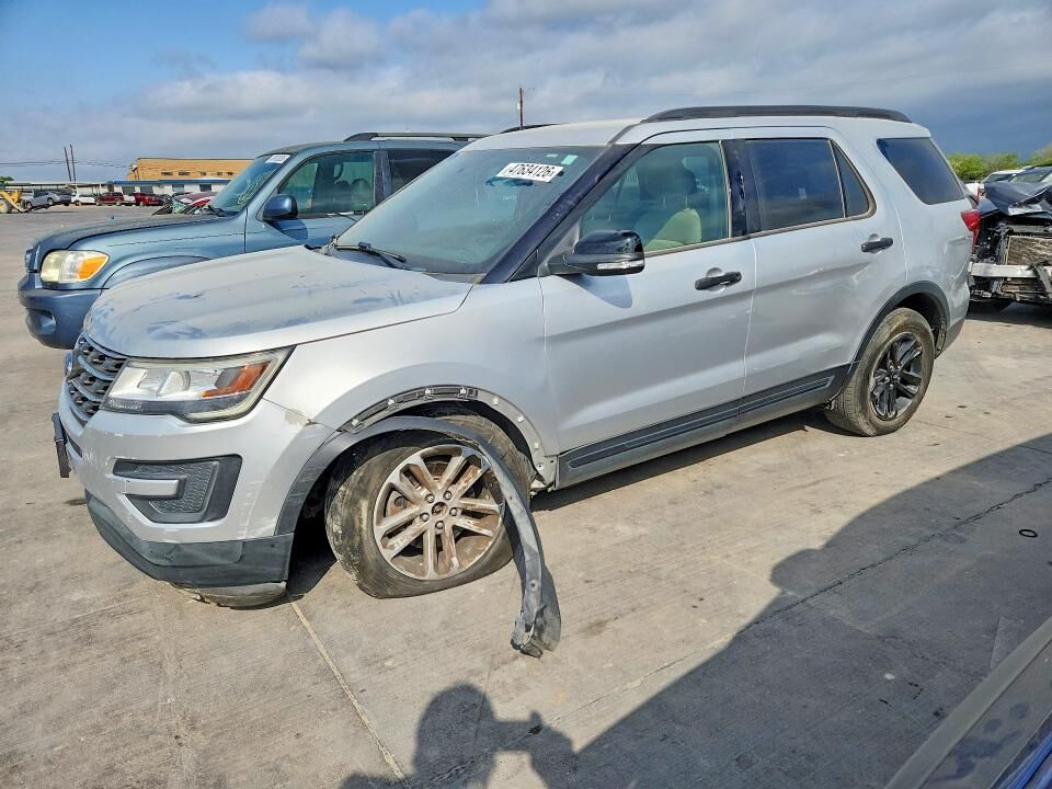 2017 FORD Explorer