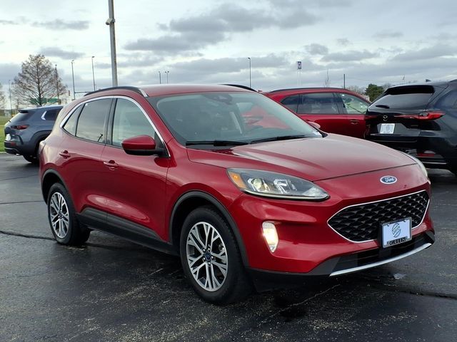 2020 FORD Escape