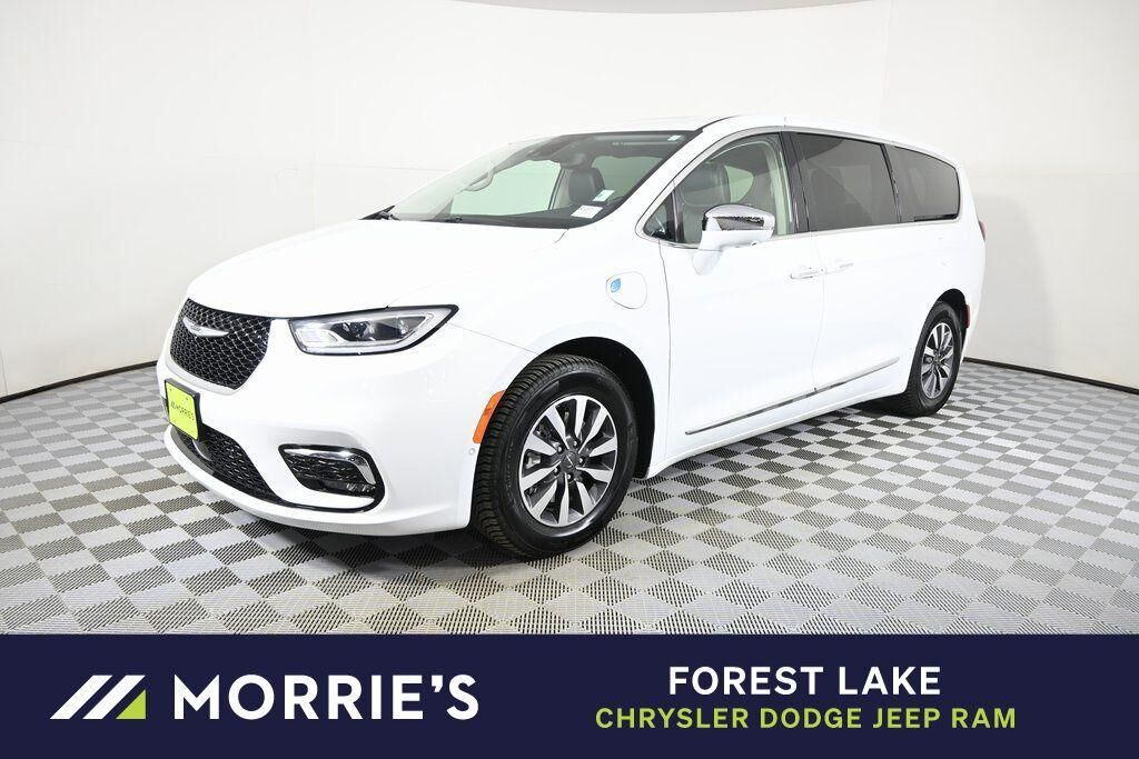 2022 CHRYSLER Pacifica