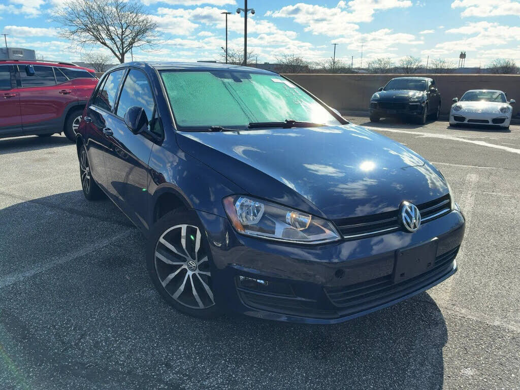 2017 VOLKSWAGEN Golf