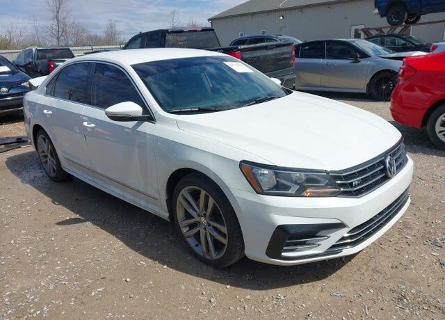2016 VOLKSWAGEN Passat