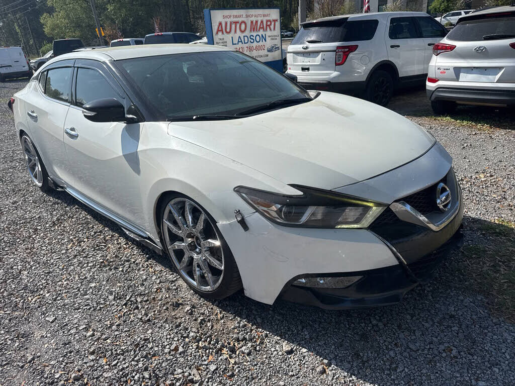 2017 NISSAN Maxima