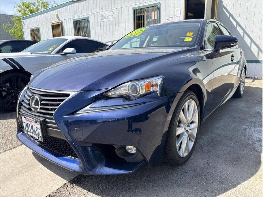 2015 LEXUS IS