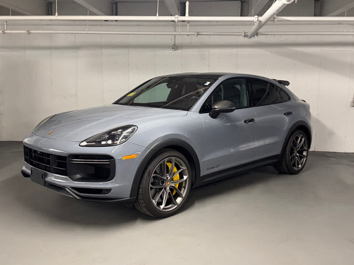 2022 PORSCHE Cayenne