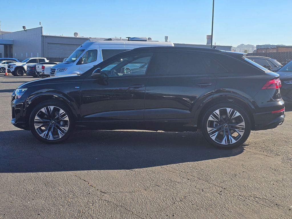 2026 Audi Q8