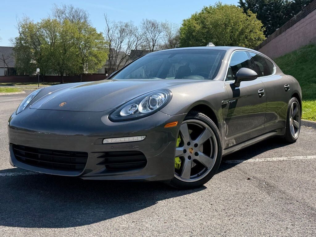 2016 PORSCHE Panamera