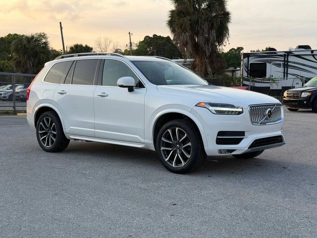 2018 VOLVO XC90