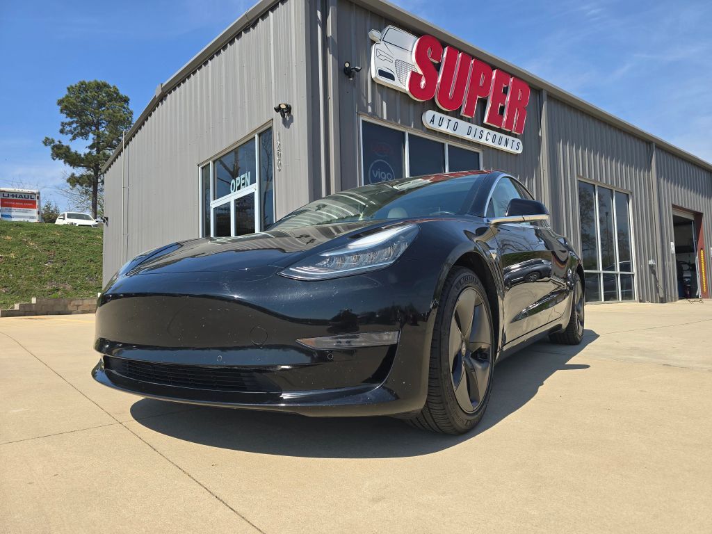 2018 TESLA Model 3