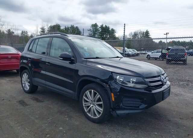 2016 VOLKSWAGEN Tiguan