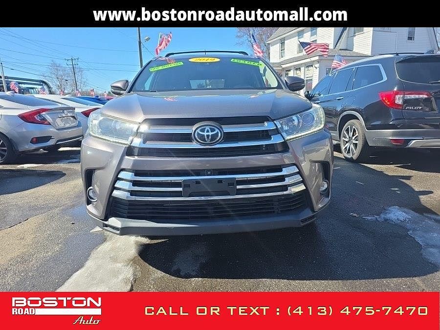 2019 TOYOTA Highlander