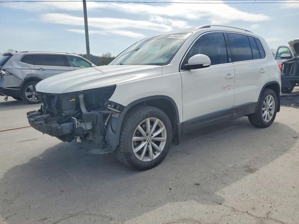 2017 VOLKSWAGEN Tiguan