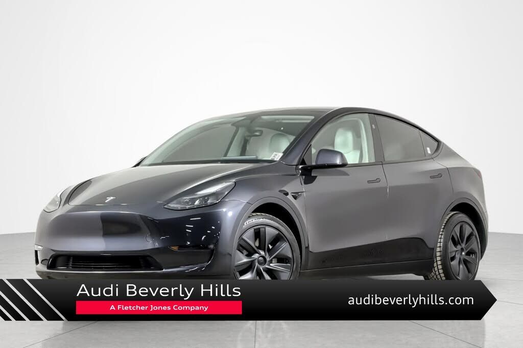 2025 TESLA Model Y