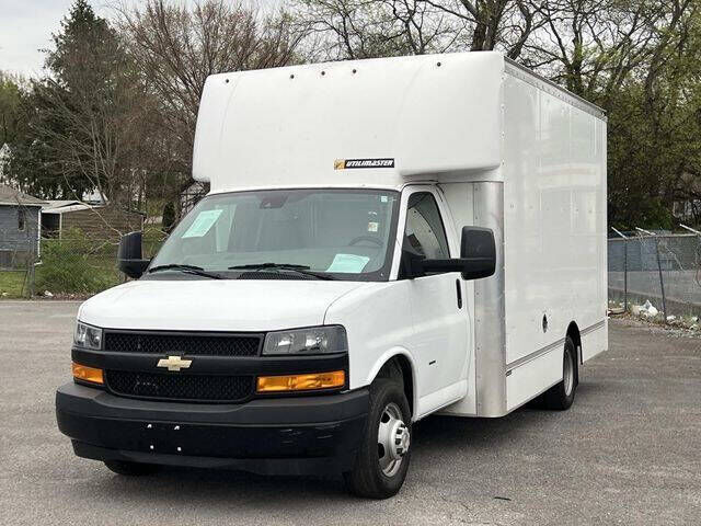2021 CHEVROLET Express