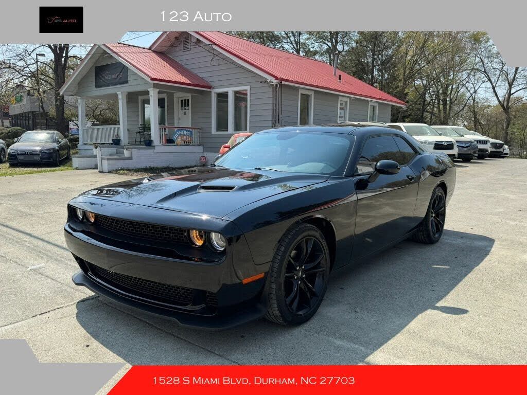 2017 DODGE Challenger