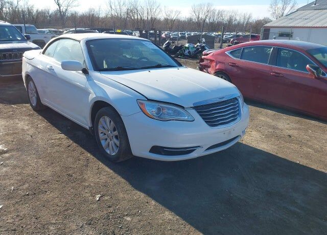 2012 CHRYSLER 200