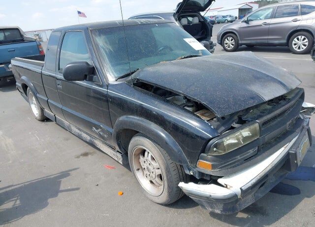 2002 CHEVROLET S-10 Pickup