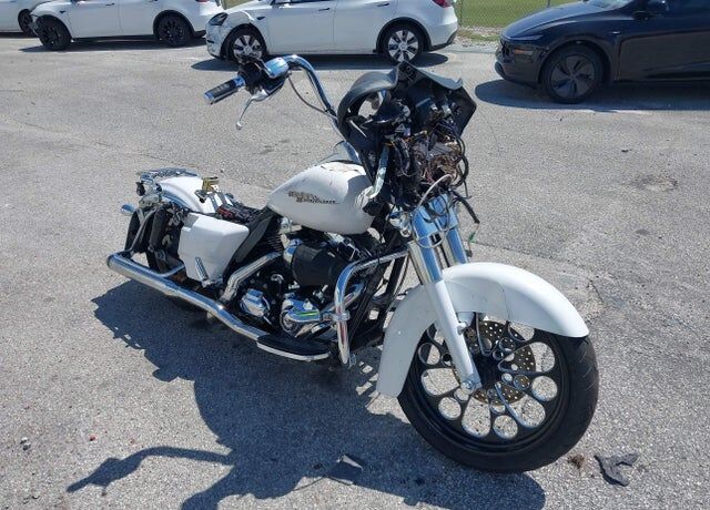 2011 HARLEY DAVIDSON Street Glide