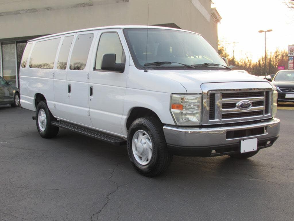 2009 FORD E-350