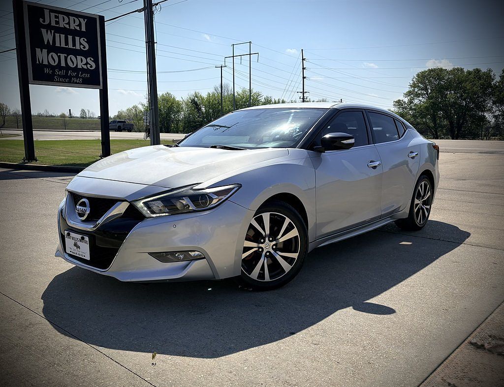2017 NISSAN Maxima