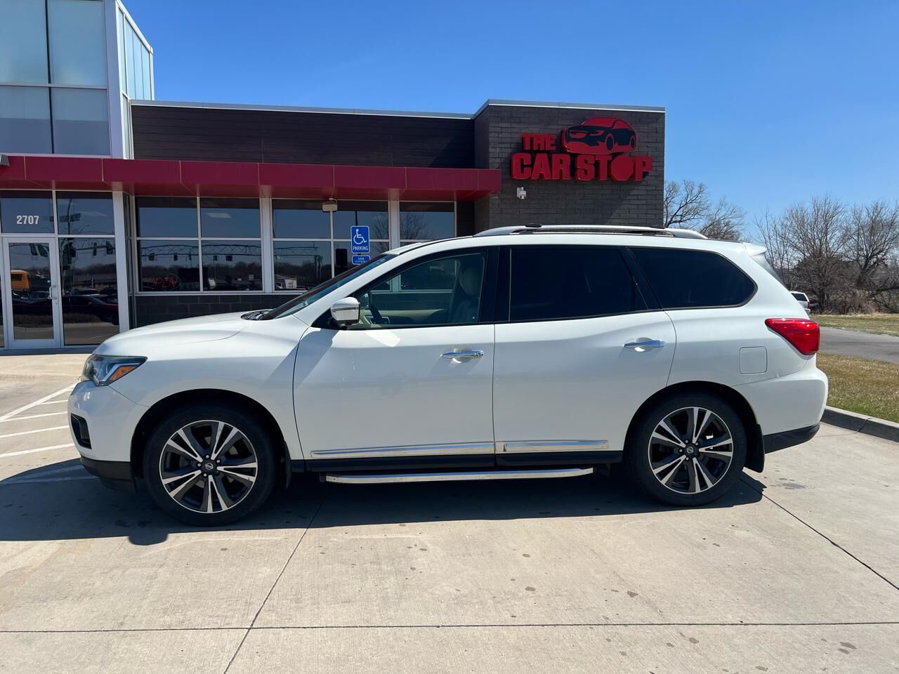 2019 NISSAN Pathfinder