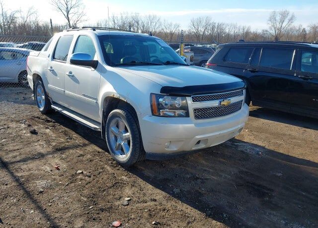 2013 CHEVROLET Avalanche