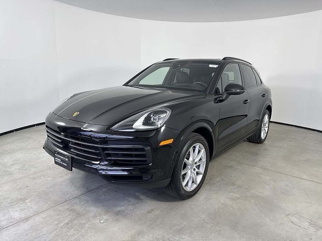2023 PORSCHE Cayenne